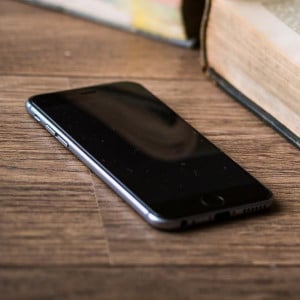 iPhone スマートフォン